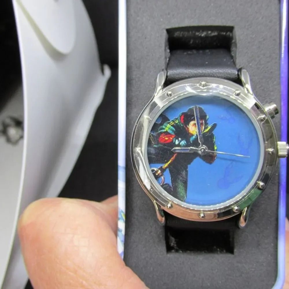 2005 Harry Potter Triwizard Tournament Wristwatch Comes in Tin Case Lights Up